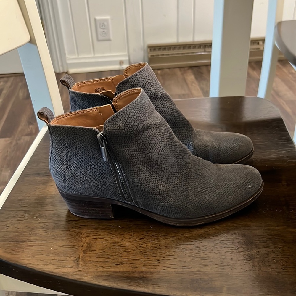 Snakeprint booties